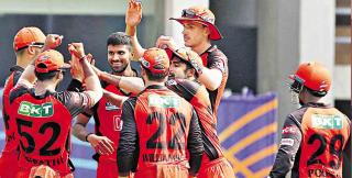 IPL 2022: Inconsistent Sunrisers Hyderabad take on unbeaten Titans