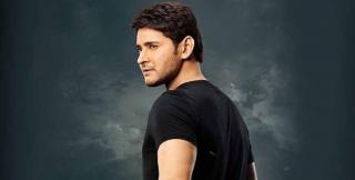 మ‌హేష్ తండ్రి పాత్ర‌లో బాలీవుడ్ స్టార్‌.. 42 ఏళ్ల త‌ర్వాత రీ ఎంట్రీ!