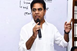 KTR faults Centre for discriminating against Telangana