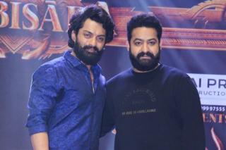 Jr NTR heaps praise on Bimbisara