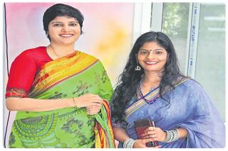 చీరపైన బాపూ బొమ్మ