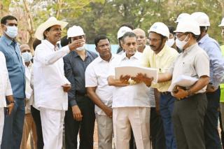 CM KCR inspects Secretariat construction works