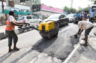 1,740 crore fund boost to fix rain-battered roads in city