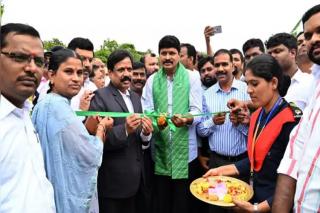 ఉస్మానియా వర్సిటీలో ఆక్సిజన్ పార్క్‌ను ప్రారంభించిన ఎంపీ సంతోష్