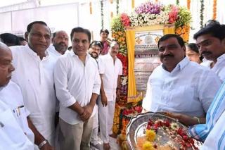 అభివృద్ధి చేయకుంటే బెంగళూరు తరహాలో ఇబ్బందులు ఎదుర్కోవాల్సి వస్తుందని కేటీఆర్‌ హెచ్చరించారు
