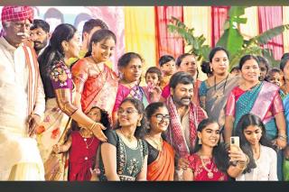 ఆవేశం, అభిమానం గుర్తు 'అలై బలై'