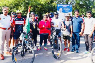 మాదాపూర్ జోన్ పోలీసులు హైదరాబాద్‌లో 10కే సైకిల్ ర్యాలీ నిర్వహించారు