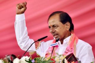 టిలో మోడీ నేతృత్వంలోని బిజెపి తిరుగుబాటు విఫలమైందని కెసిఆర్ ఆరోపించారని, సూత్రధారులు రాజీనామా చేయాలని అన్నారు.