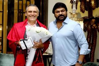 చిరుతో బ్రిటీష్ డివై హైకమిషనర్ Gareth Vin Owen భేటీ అయ్యారు