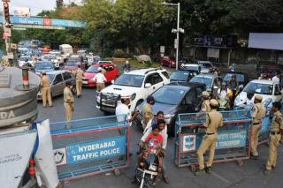Post awareness drives, Hyderabad police to book cases, levy fines on traffic violators