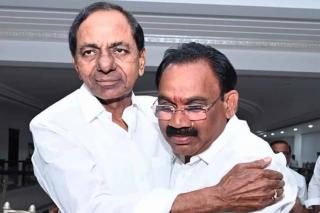 Newly elected Munugode TRS MLA calls on CM KCR