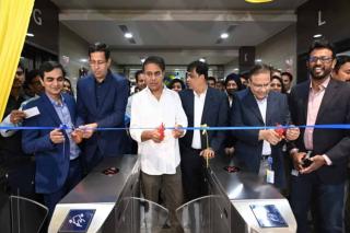 తెలంగాణలోని టైర్ 2 నగరాలకు ఐటీని విస్తరించాలని కేటీఆర్ కోరారు