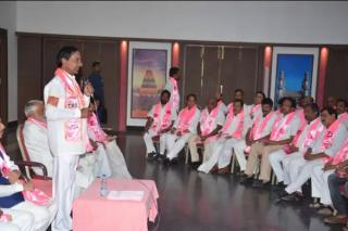 ఈ నెల 15న తెలంగాణ భవన్‌లో KCR కీలక భేటీ..