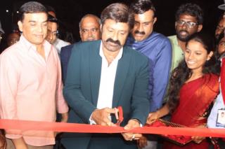 హైదరాబాద్: 7 స్క్రీన్‌ల మల్టీప్లెక్స్‌తో నగరంలోని తొలి అత్యాధునిక మాల్‌ను ప్రారంభించారు