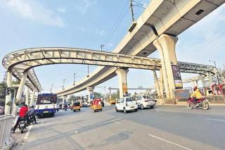 మెహదీపట్నం స్కైవాక్ కోసం పనులు ముమ్మరంగా సాగుతున్నాయి